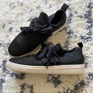 (mossimo) black lace up active everyday slip-on sneakers women's size 8